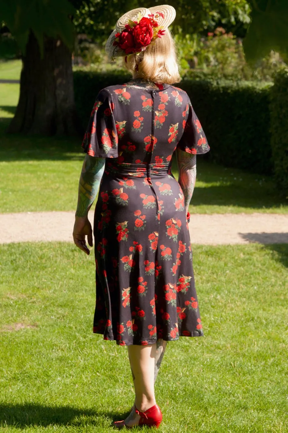 Donna Red Rose Crossover Bust Dress