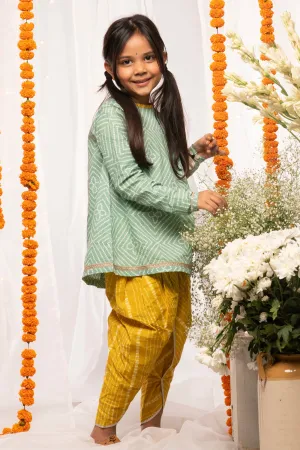 Girls Green Printed Bandhani Suit Set