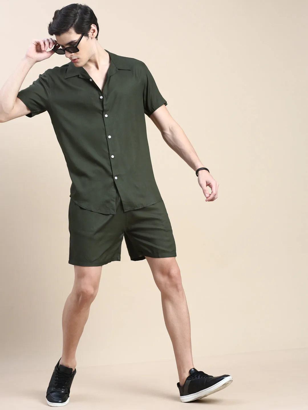 Men Green Shirt Collar Slim Fit Co-Ords Set