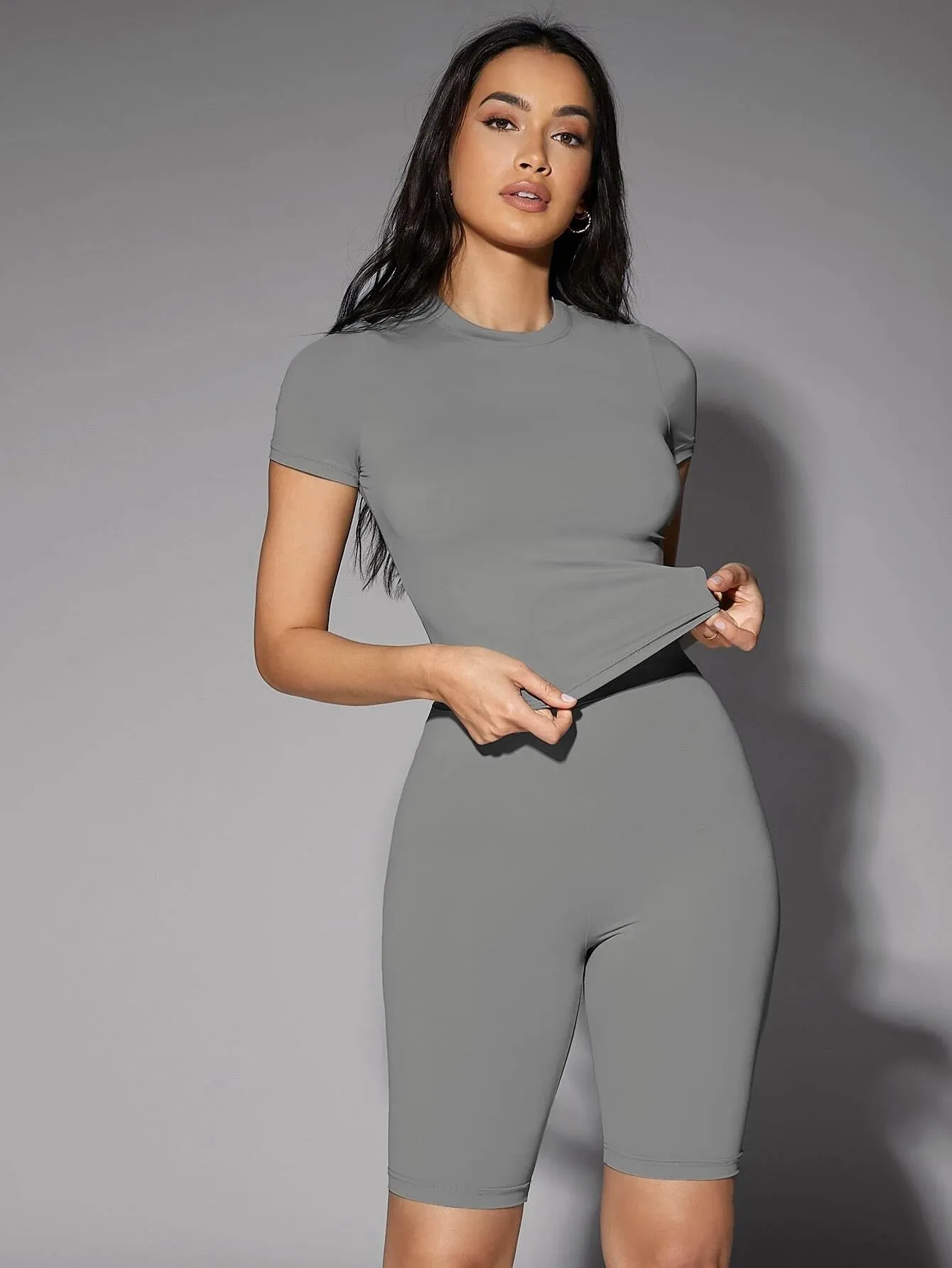 Round Neck Solid Fitted Tee