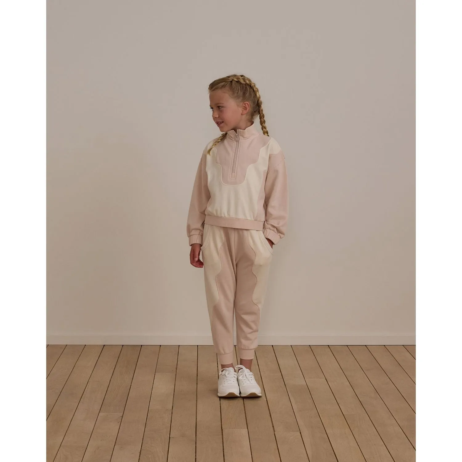 Rylee   Cru Play x Play - West Sweatpant-Shell