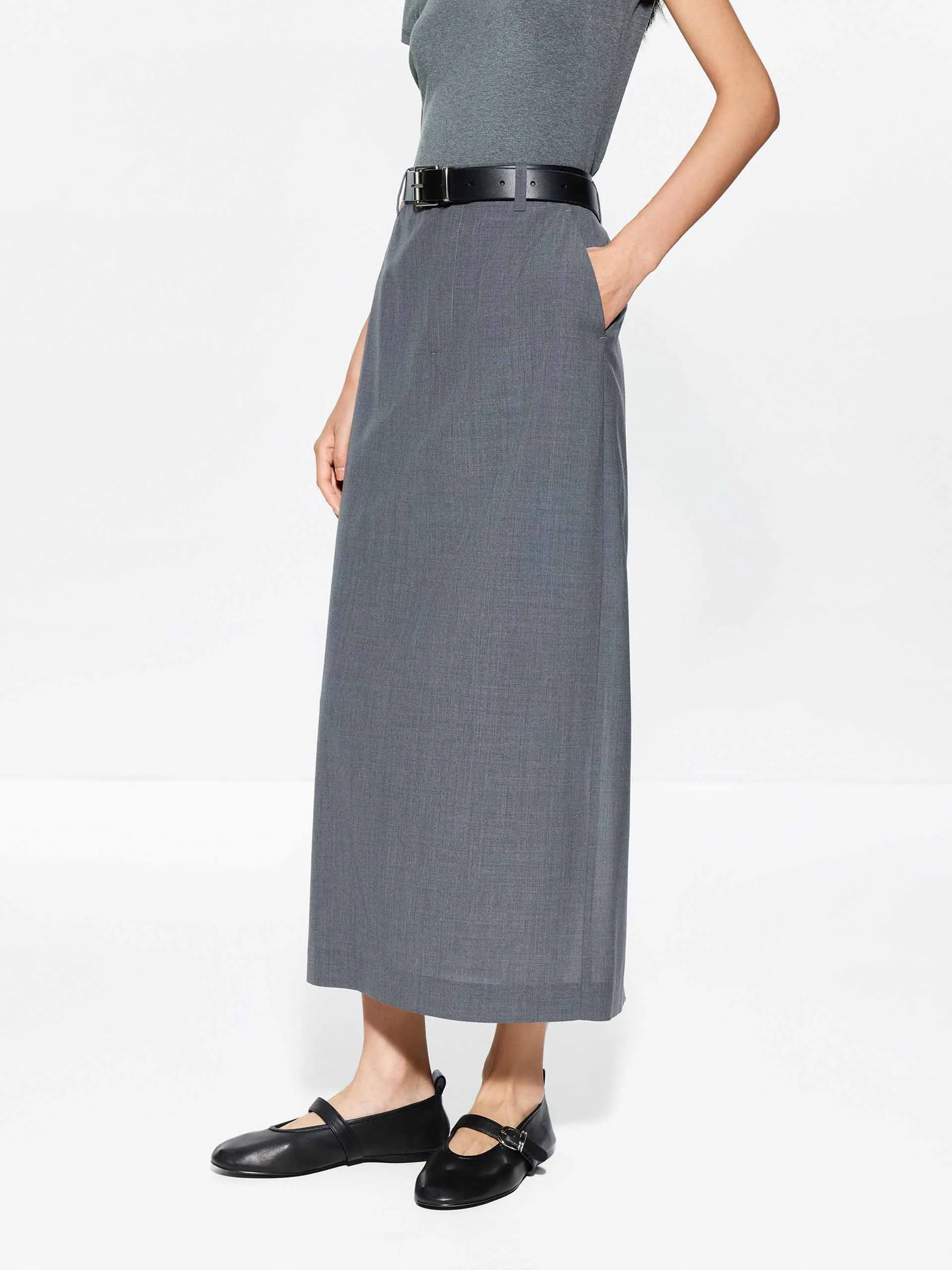 Straight Cut Back Slit Skirt